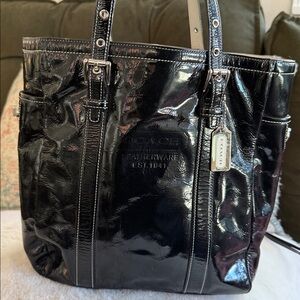 Vintage Y2K patent leather coach purse.